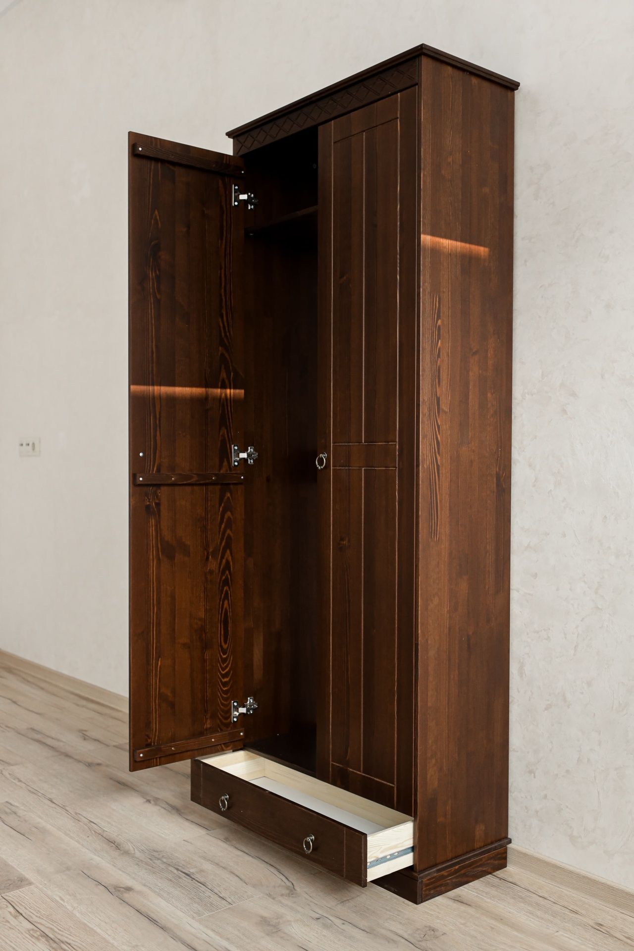 Шкаф 21 Индра махагон 8015