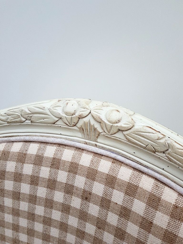 Стул с мягкой спинкой DF811