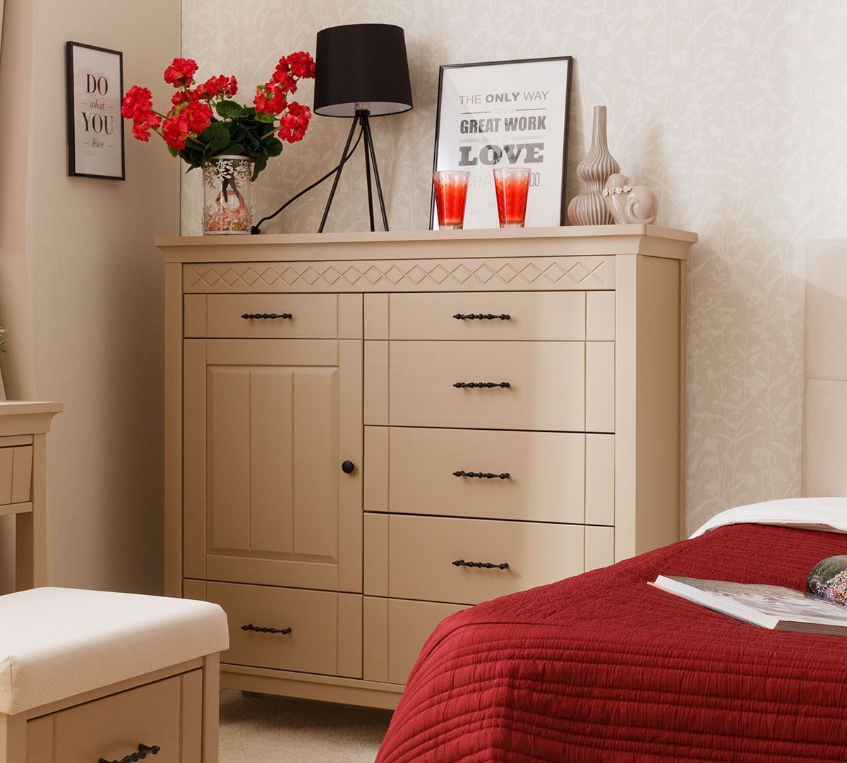 Комод Дания №5 (7 ящиков 1 дверь)