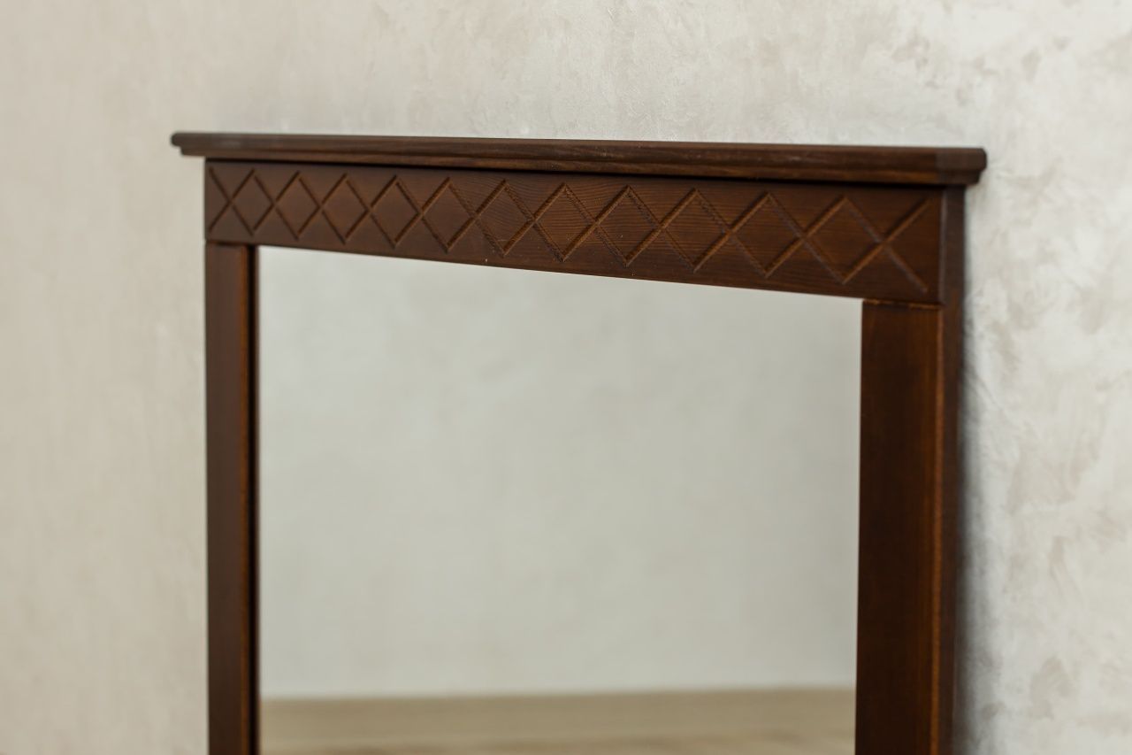 Зеркало навесное в раме 620 Индра махагон 8015