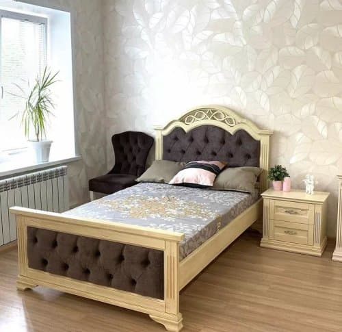 Кровать Венеция с мягким изголовьем