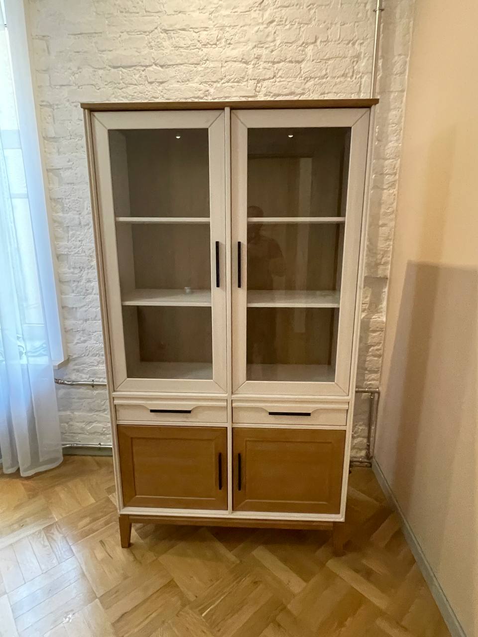 Шкаф с дверцами и ящиками для посуды 222 Гранада