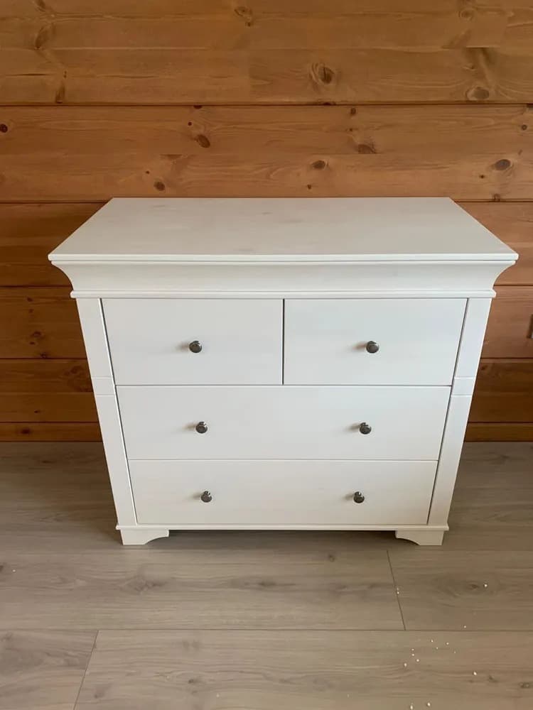 Комод Бейли с четырьмя ящиками 87403