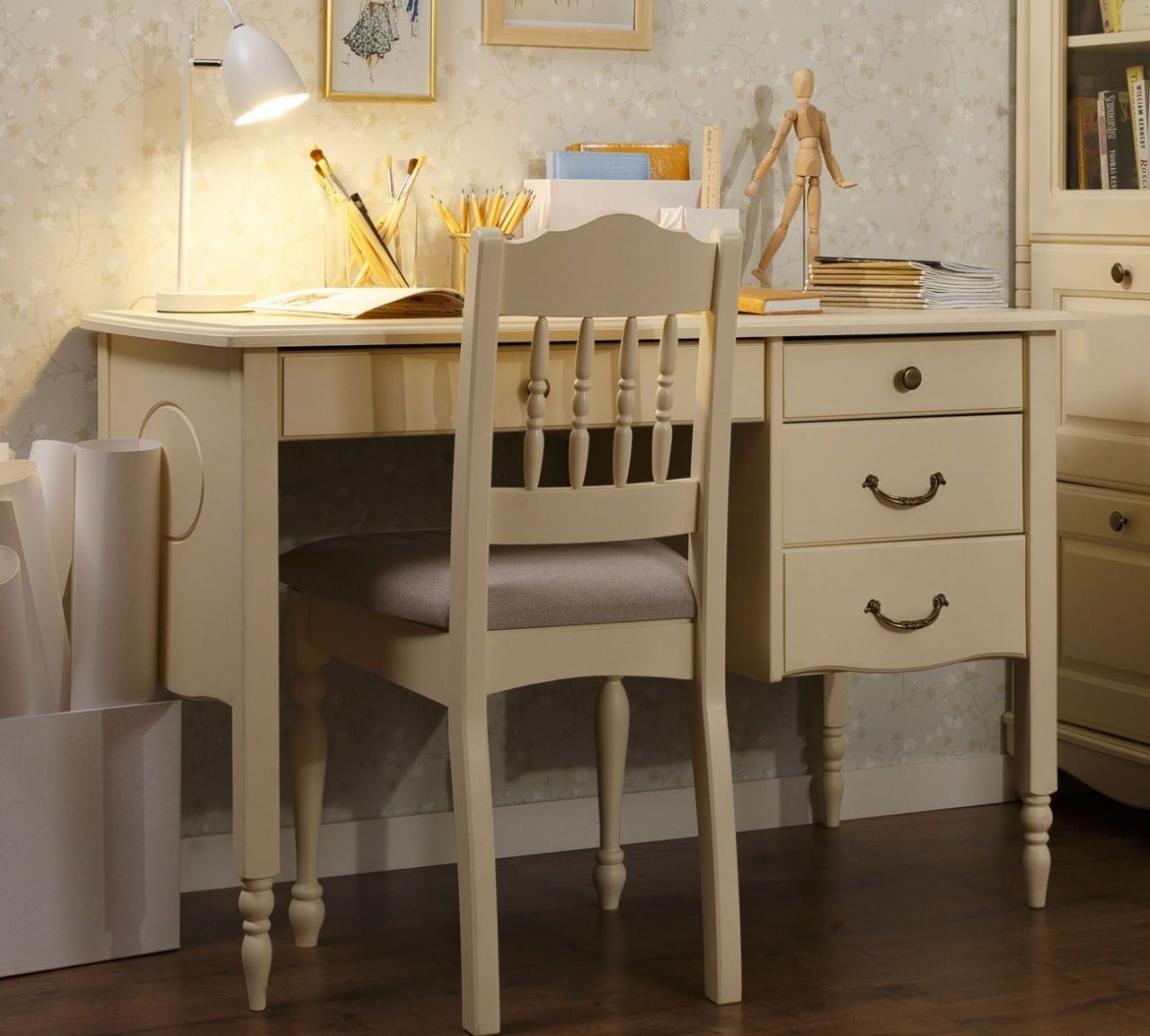 Стол письменный Айно №8 (4 ящика)