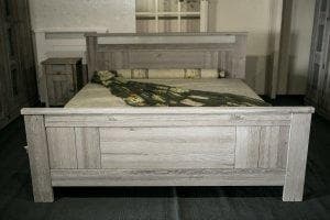 Ширина спального места 140 см