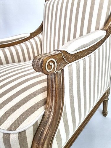 Кресло мягкое DF814