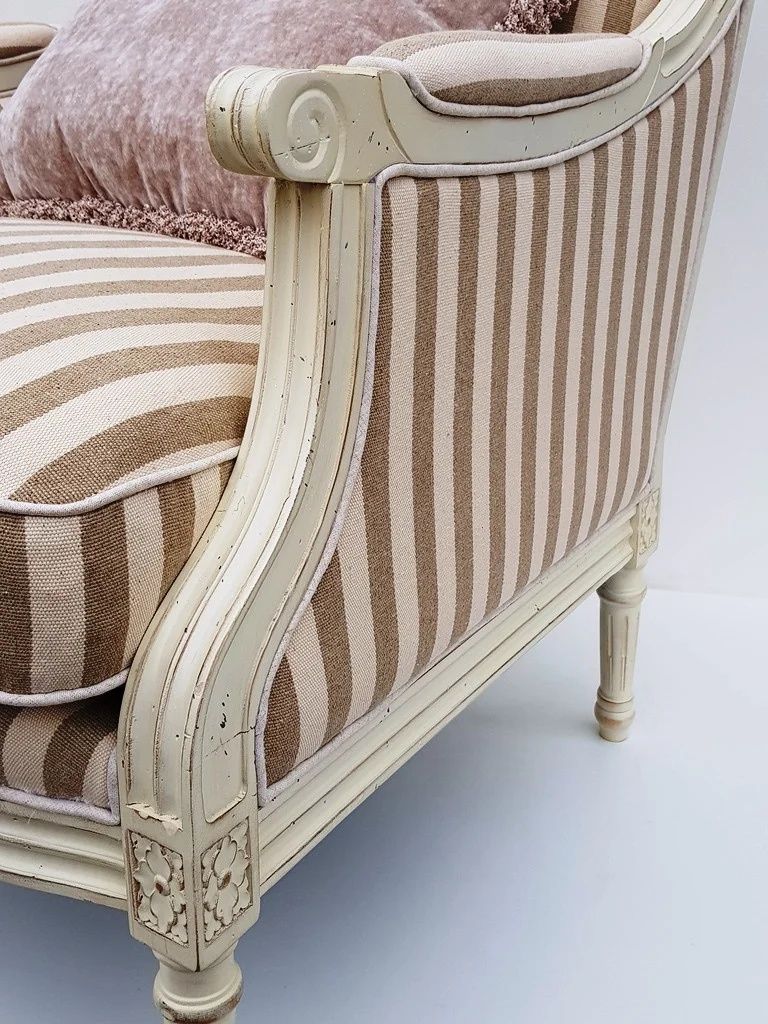 Кресло мягкое DF814