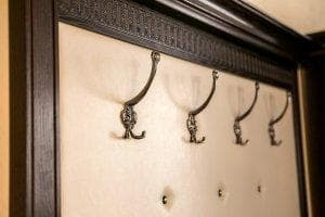 Вешалки в прихожую