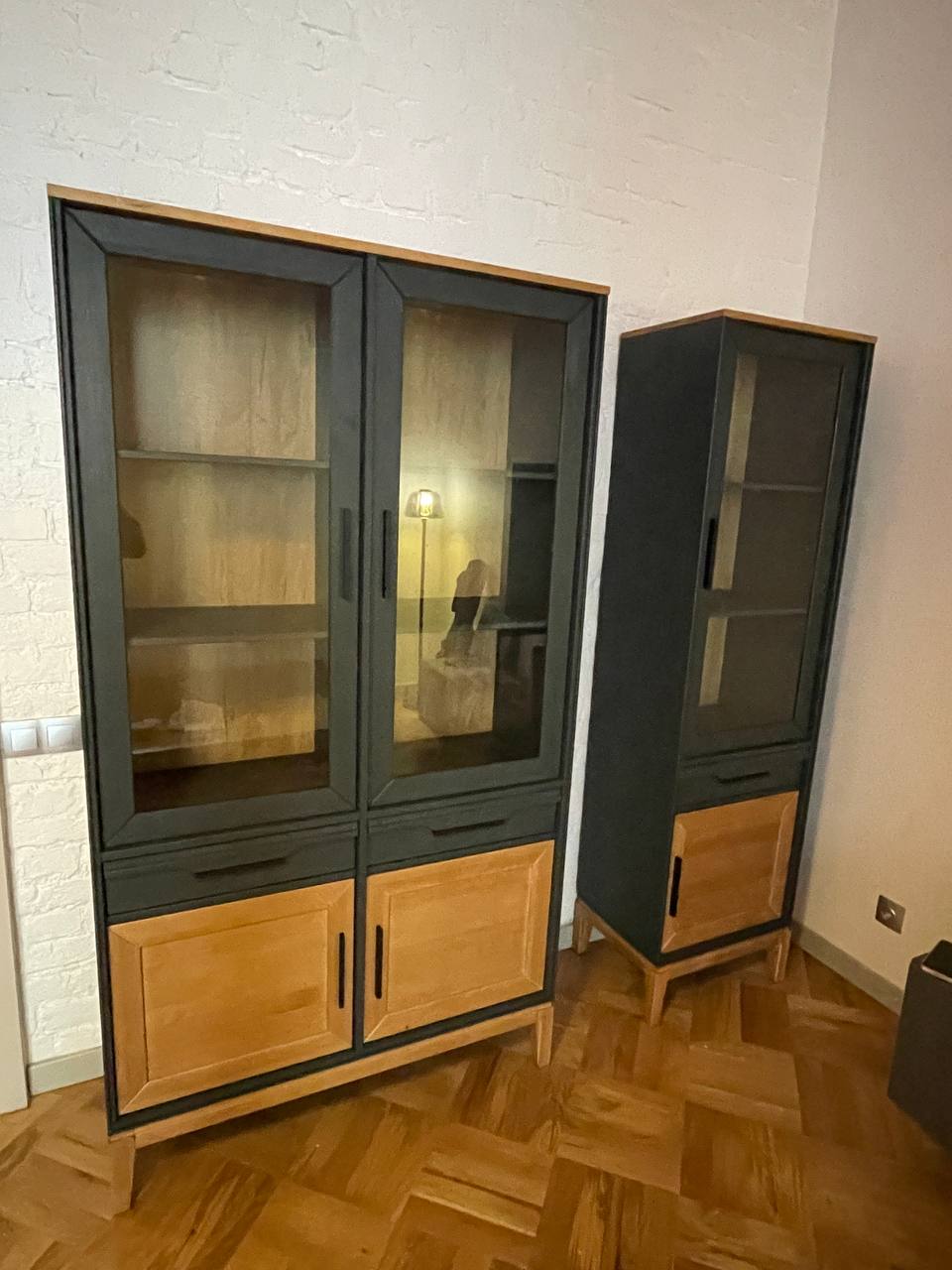 Шкаф с дверцами и ящиками для посуды 222 Гранада