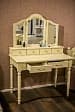 Туалетные столики, трюмо, трельяжи